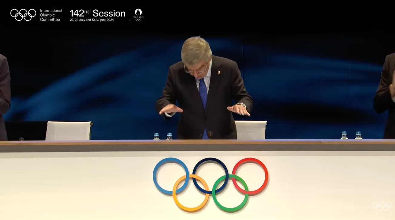 New times are calling for new leaders". Thomas Bach respects the Olympic  Charter and steps down in 2025